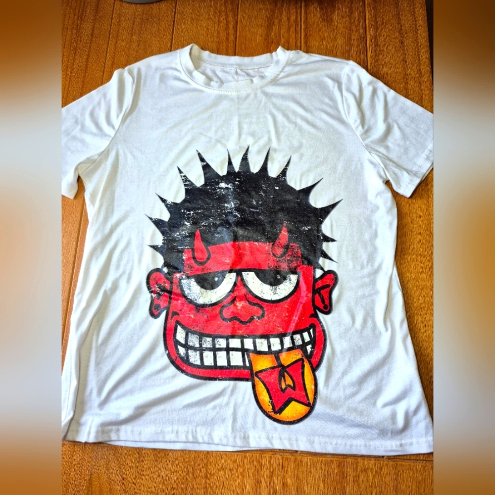 White T-Shirt with‎ Red Graphic Design - Kids XL